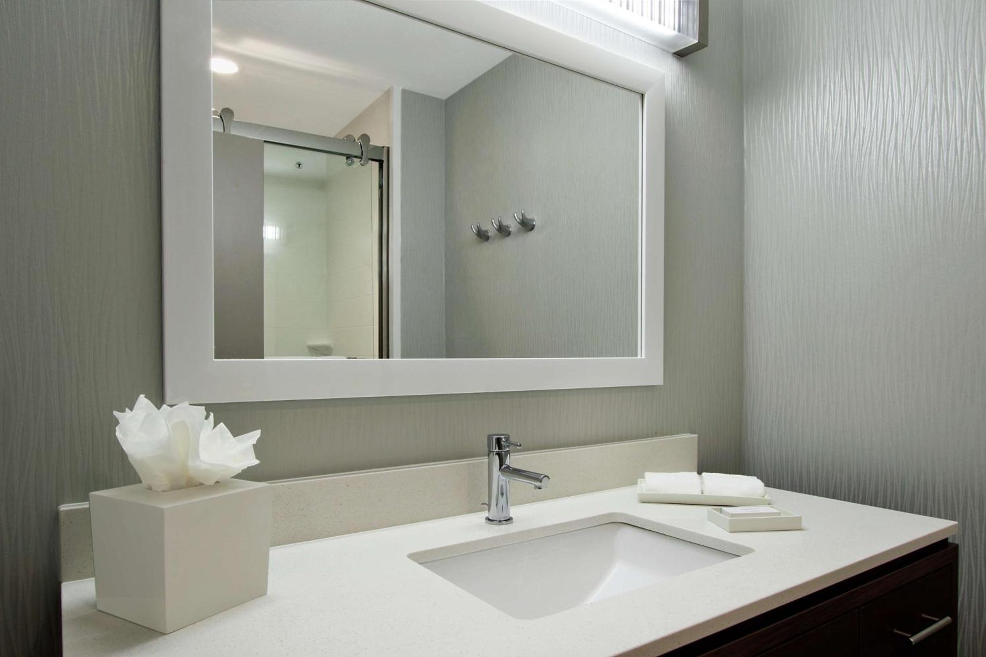 Home2 Suites By Hilton Mobile International Airport Hotel